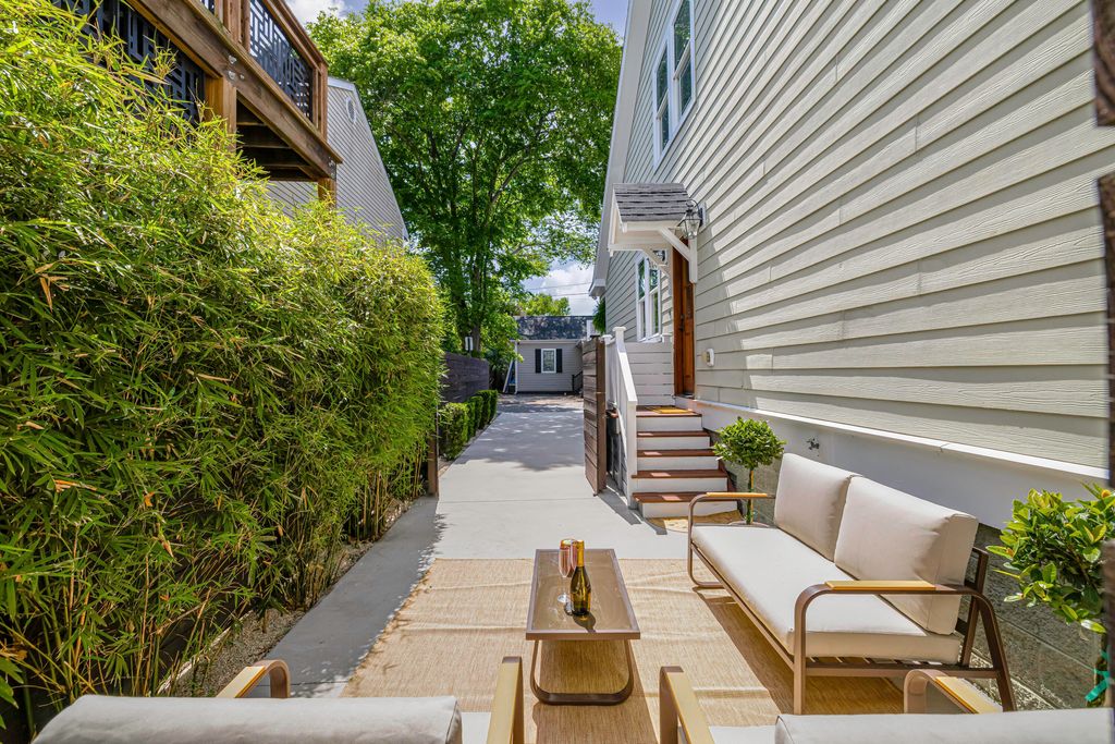 Photo of 4 Senate Street, Charleston, SC 29403 (MLS # 26010988)