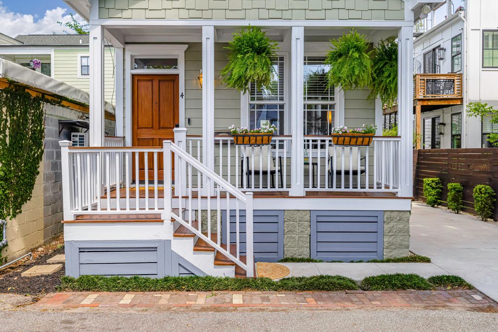 Photo of 4 Senate Street, Charleston, SC 29403 (MLS # 26010988)