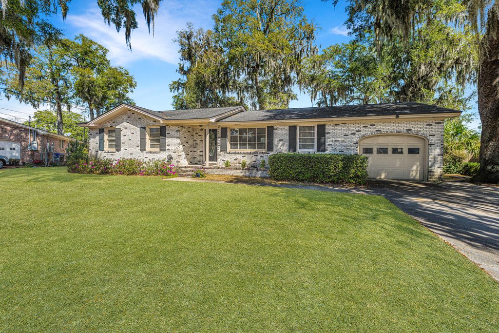 Photo of 5310 Helene Drive, North Charleston, SC 29418 (MLS # 26006398)