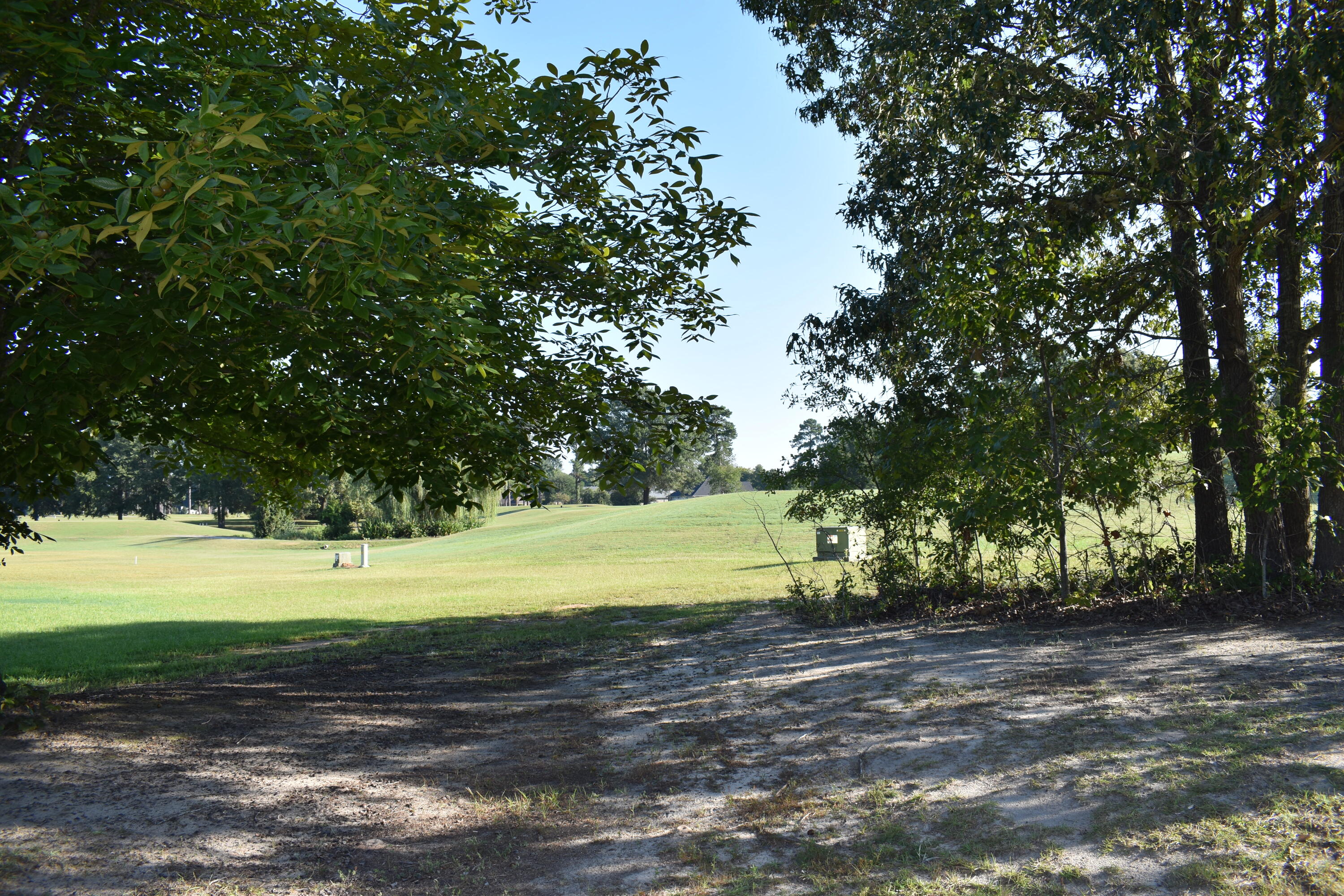 10 N Lake Circle R-16