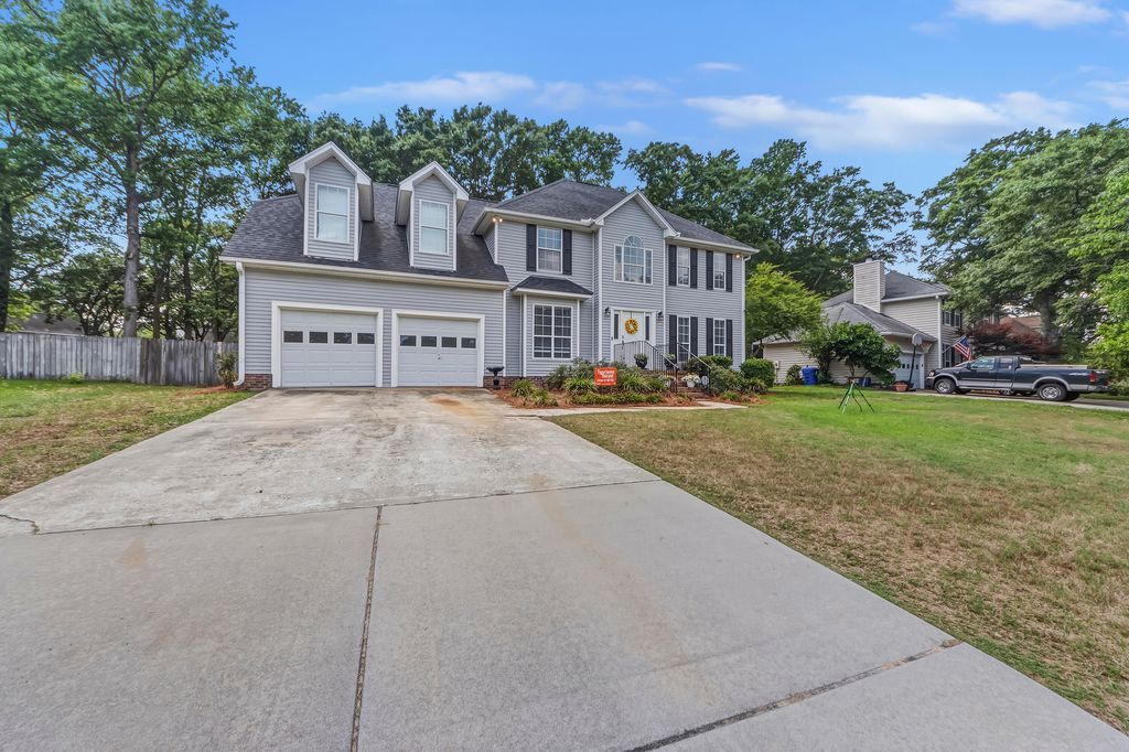 Photo of 635 Fishermans Bend, Mount Pleasant, SC 29464 (MLS # 26013482)