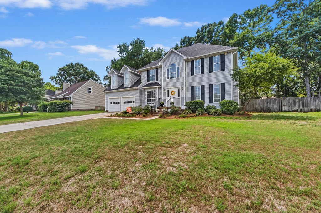Photo of 635 Fishermans Bend, Mount Pleasant, SC 29464 (MLS # 26013482)