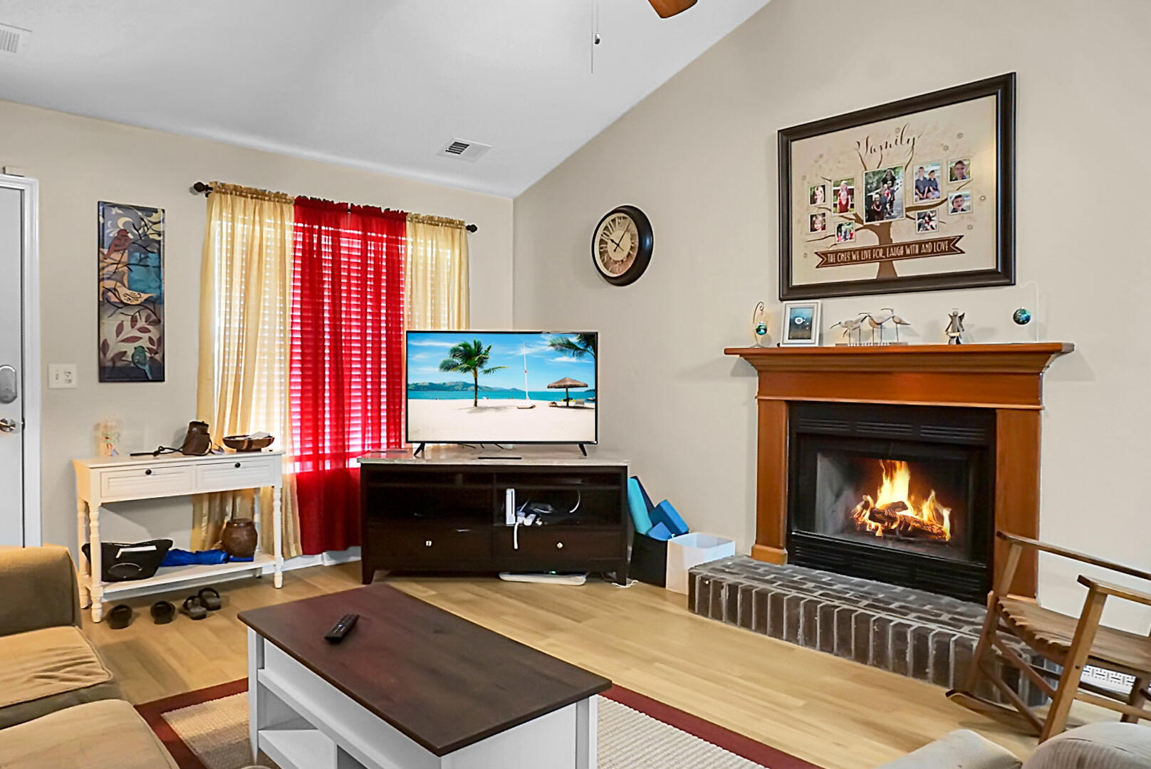 522 Dolphin Drive