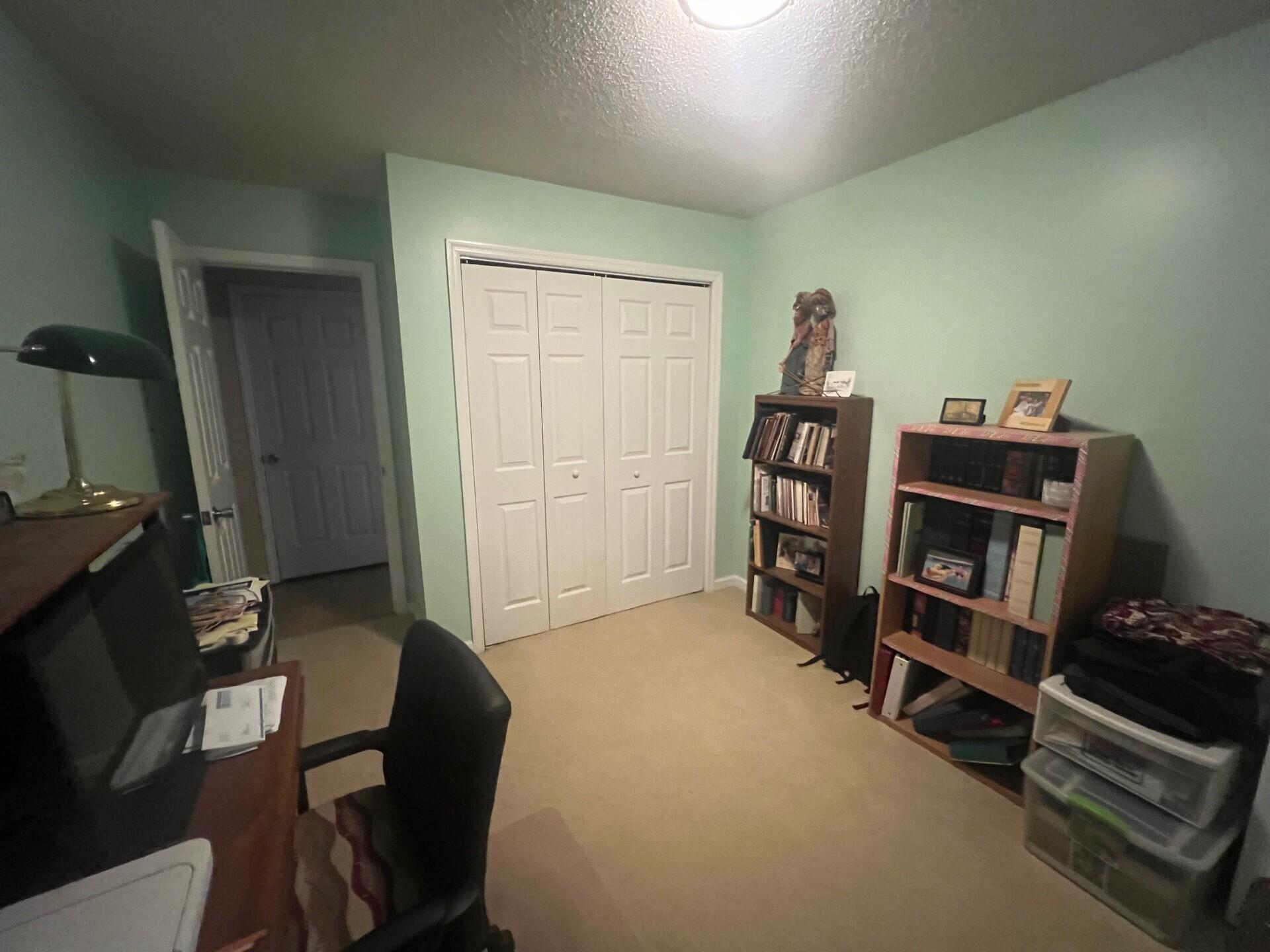 522 Dolphin Drive