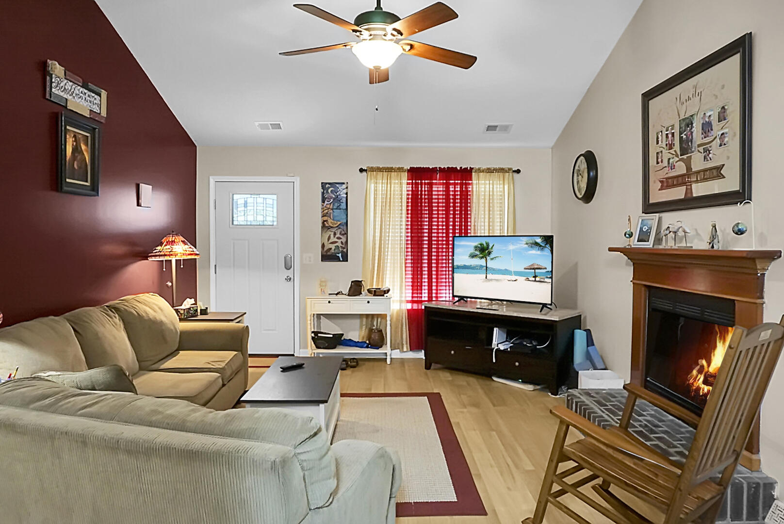 522 Dolphin Drive