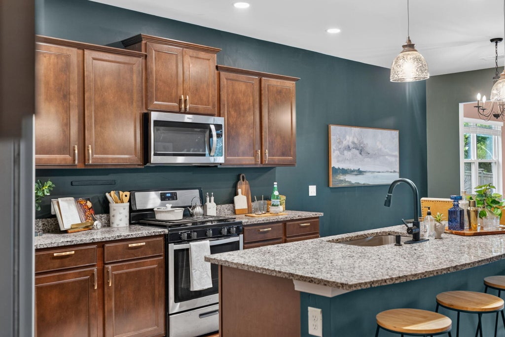 Photo of 215 Shadybrook Drive, Summerville, SC 29486 (MLS # 26029305)