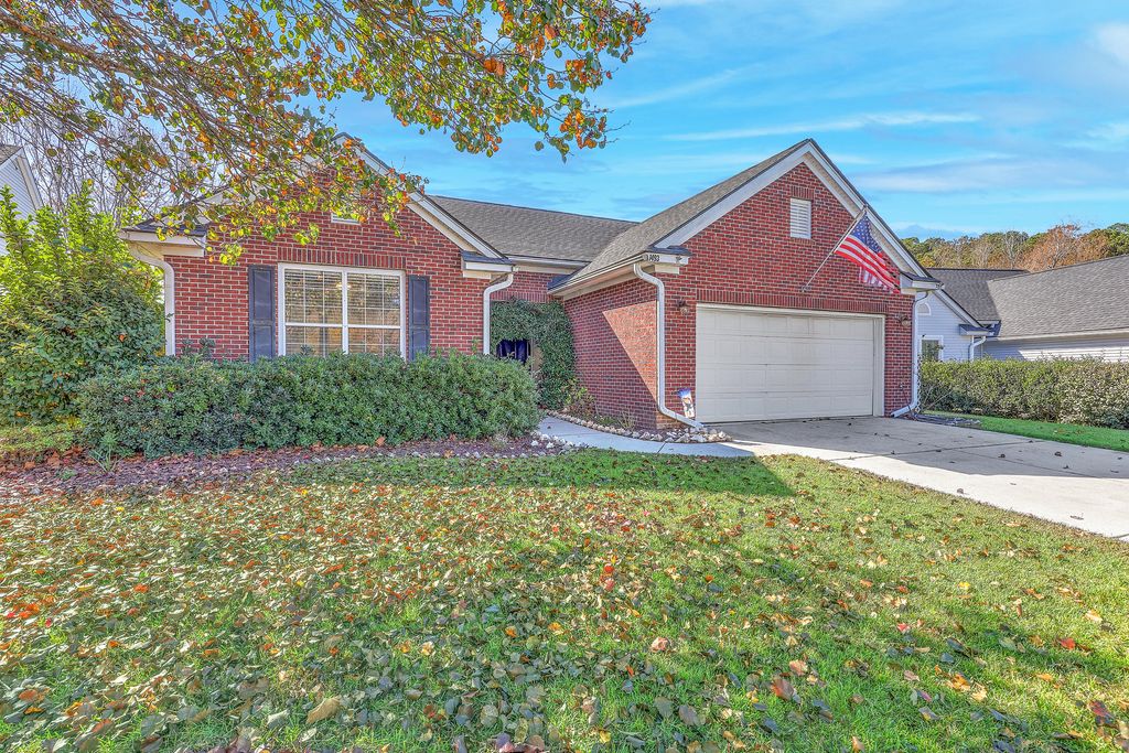 Photo of 1493 Clarendon Way, Mount Pleasant, SC 29466 (MLS # 25031401)