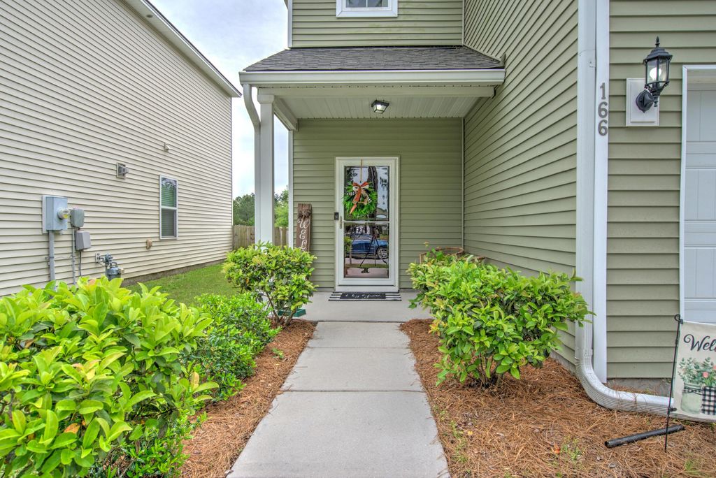 Photo of 166 Brookhaven Road, Summerville, SC 29486 (MLS # 26010000)