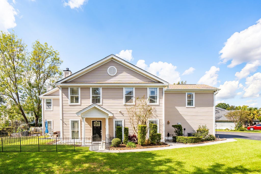 Photo of 9 Duffer's Court #3, Charleston, SC 29414 (MLS # 26029030)