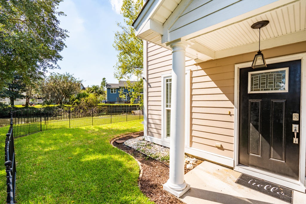Photo of 9 Duffer's Court #3, Charleston, SC 29414 (MLS # 26029030)