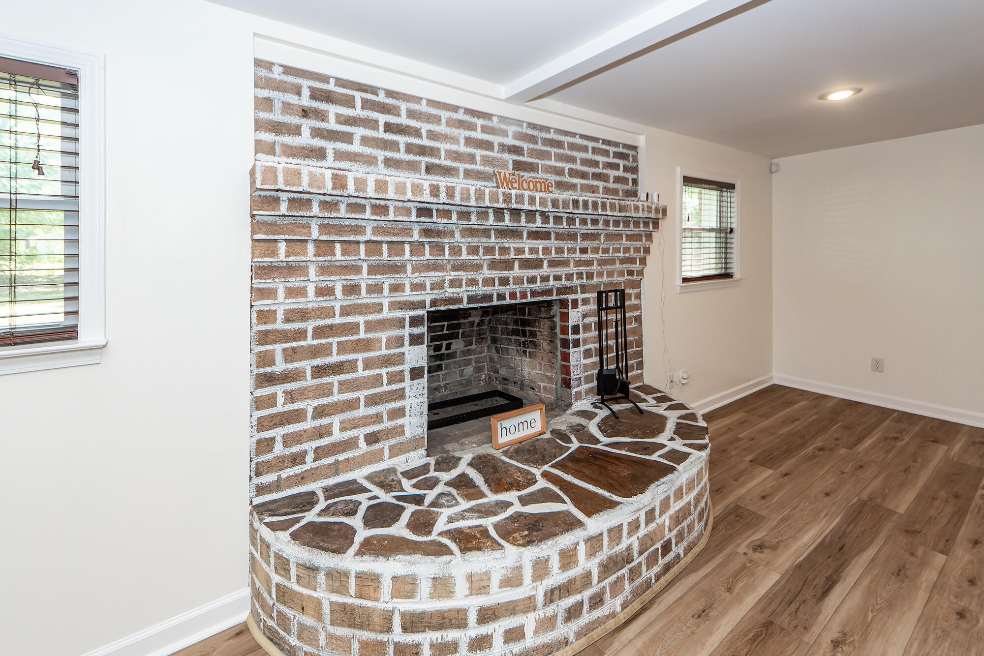 115 White Boulevard