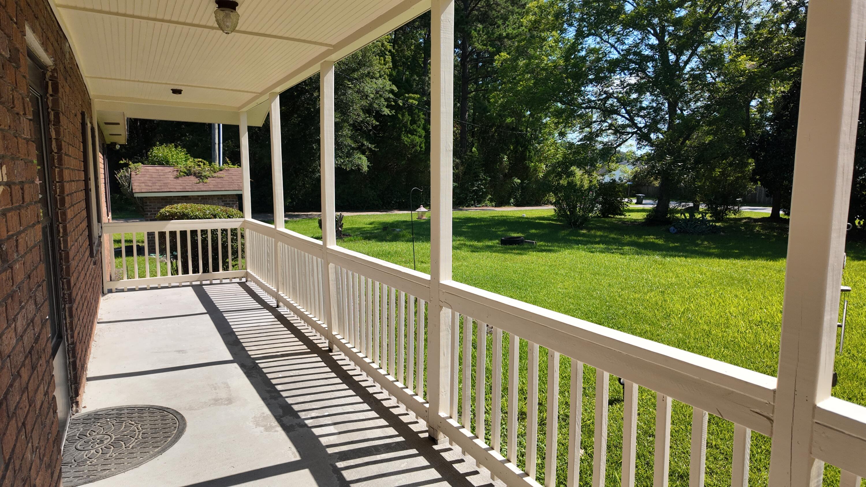 463 Old Moncks Corner
