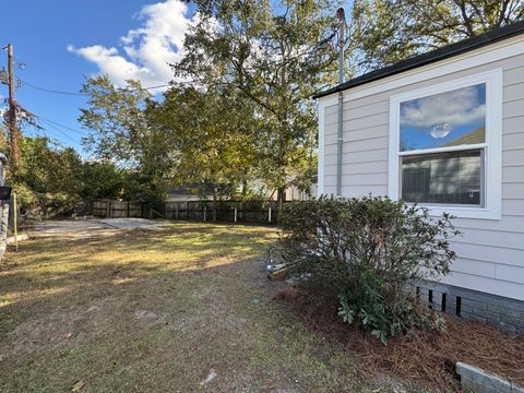 A home in North Charleston