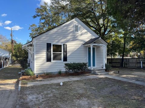 A home in North Charleston