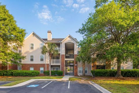 Photo of 2011 N Highway 17 #Unit 1900r, Mount Pleasant, SC 29466 (MLS # 26012037)