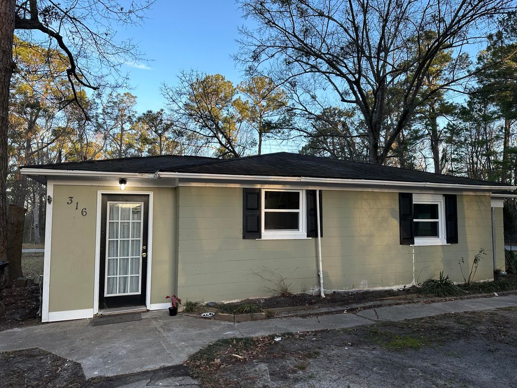 Photo of 316 Owens Drive, Summerville, SC 29485 (MLS # 25025714)