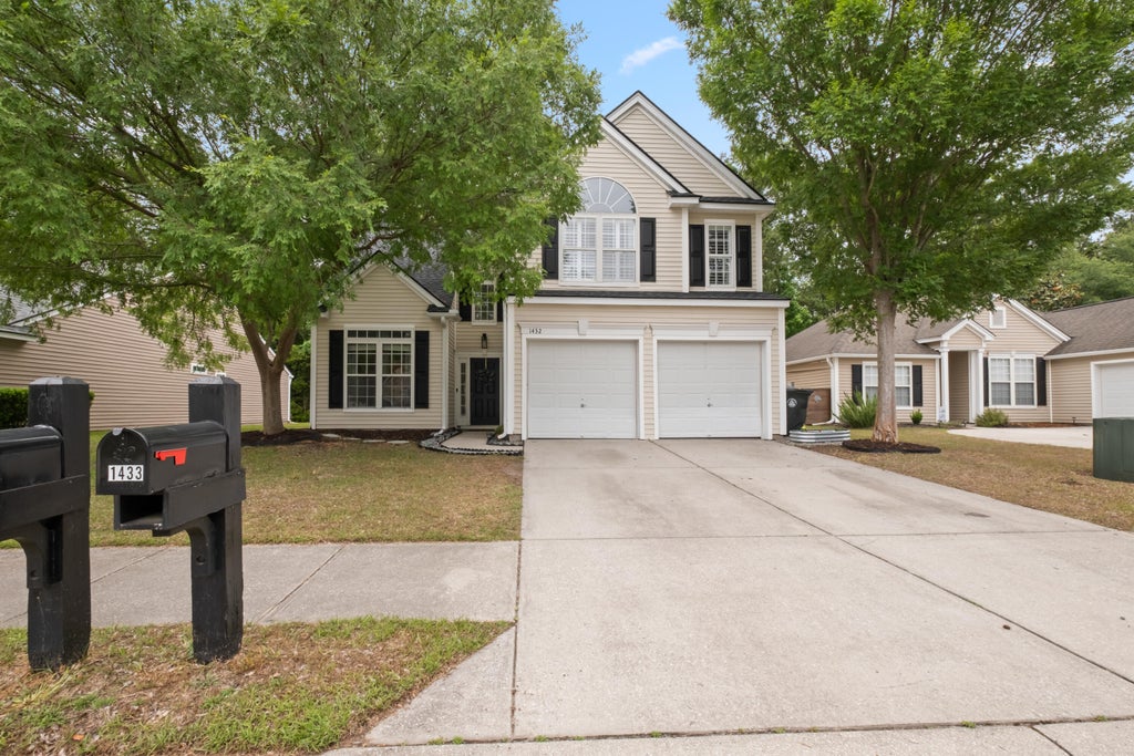 Photo of 1432 Water Edge Drive, Charleston, SC 29492 (MLS # 26025849)