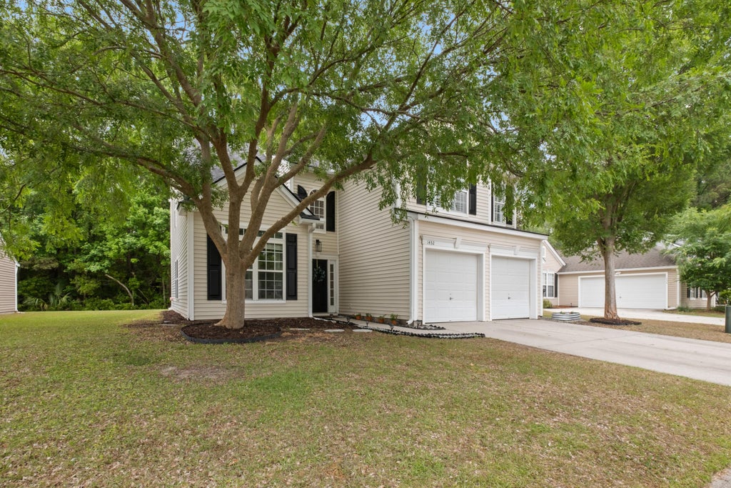 Photo of 1432 Water Edge Drive, Charleston, SC 29492 (MLS # 26025849)