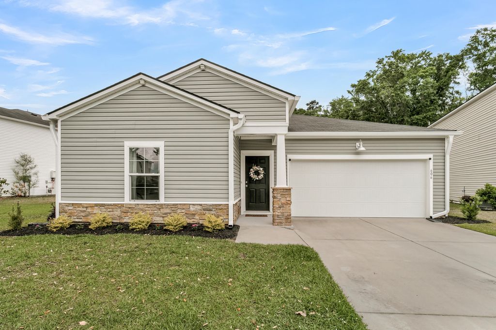 Photo of 606 Bramblewood Court, Charleston, SC 29414 (MLS # 26012541)