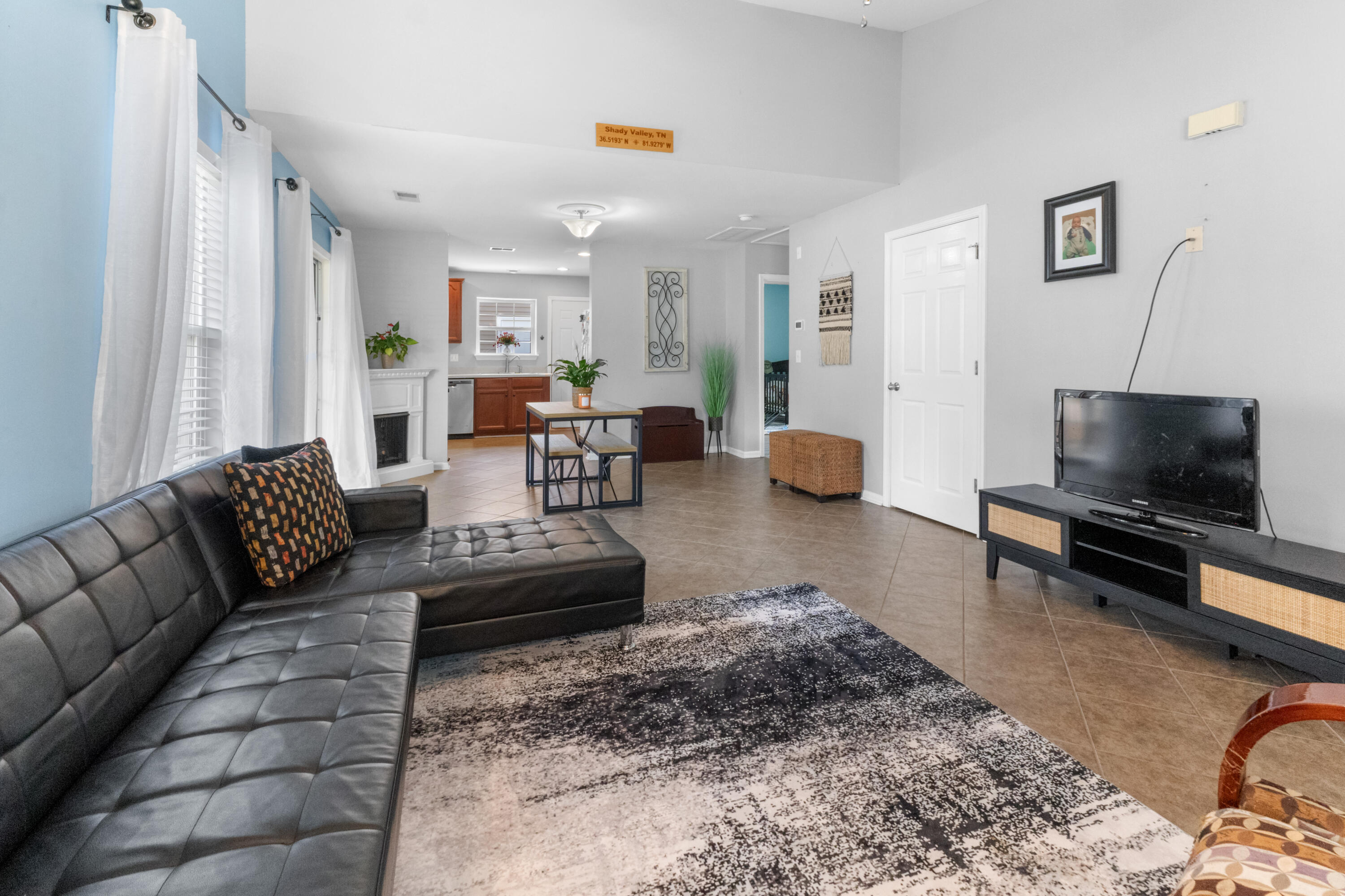 4801 Shady Tree Lane
