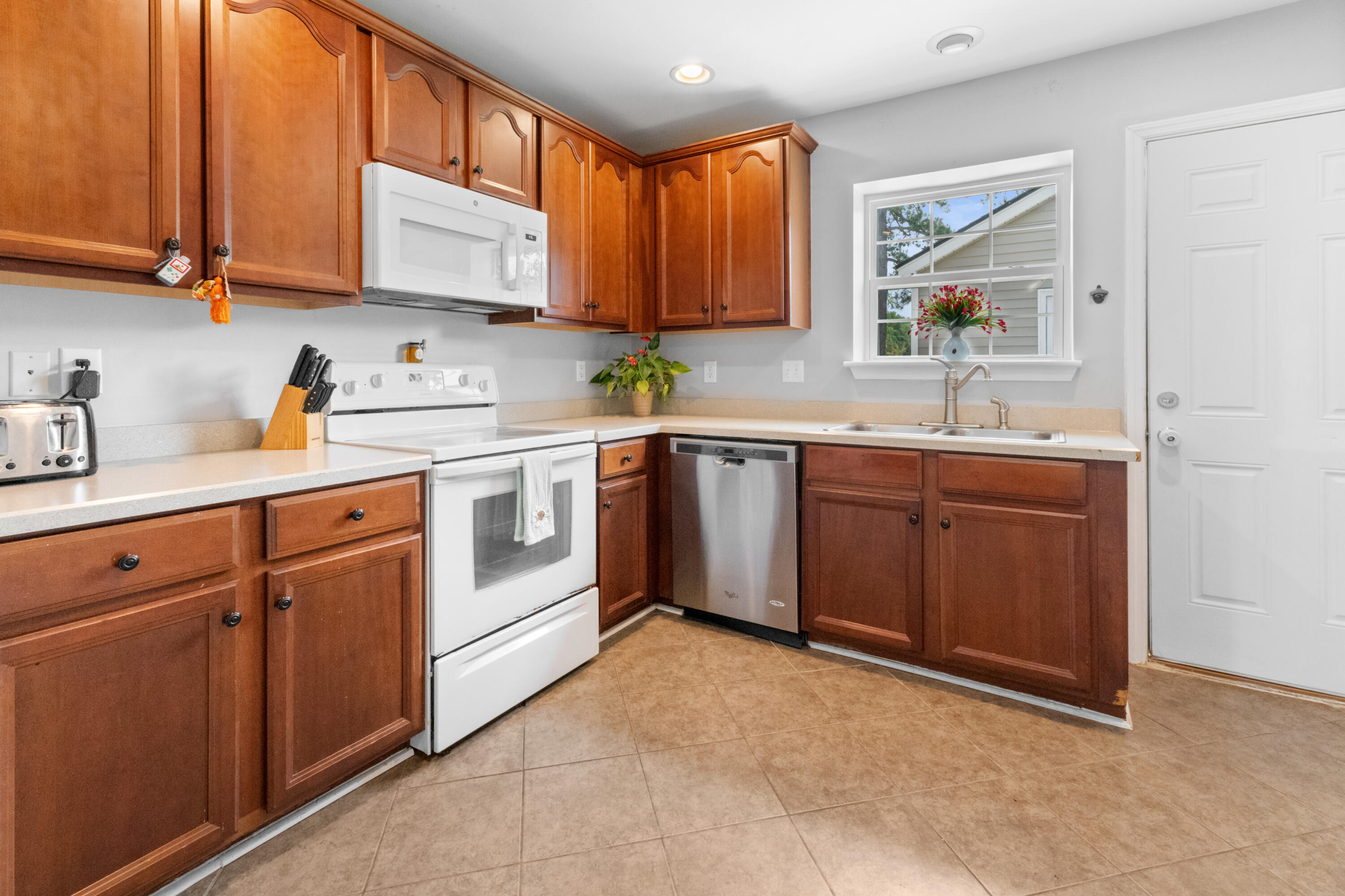 4801 Shady Tree Lane