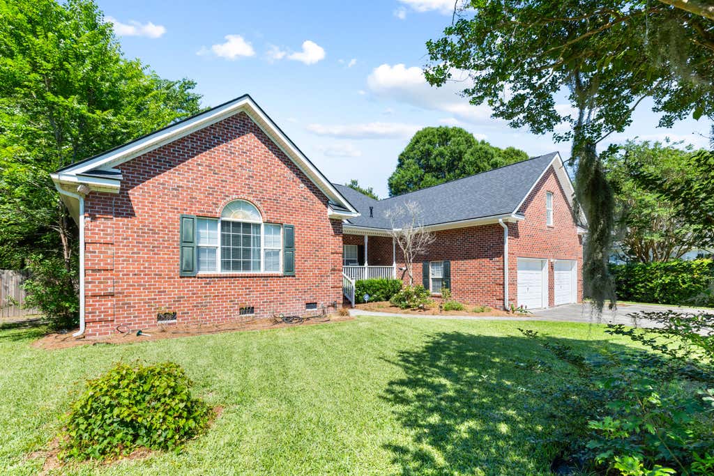Photo of 43 Ripplemoor Lane, Charleston, SC 29414 (MLS # 26017550)