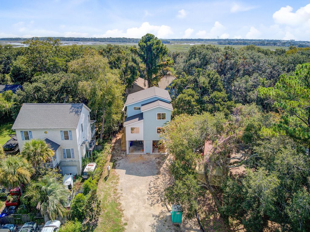 Photo of 1627 Wigeon Lane, Charleston, SC 29412 (MLS # 25025927)