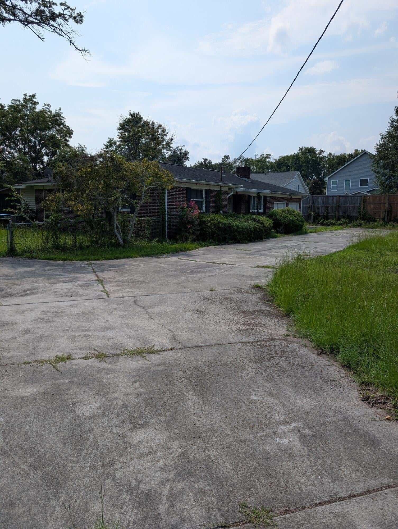 1235 Hamlin Road