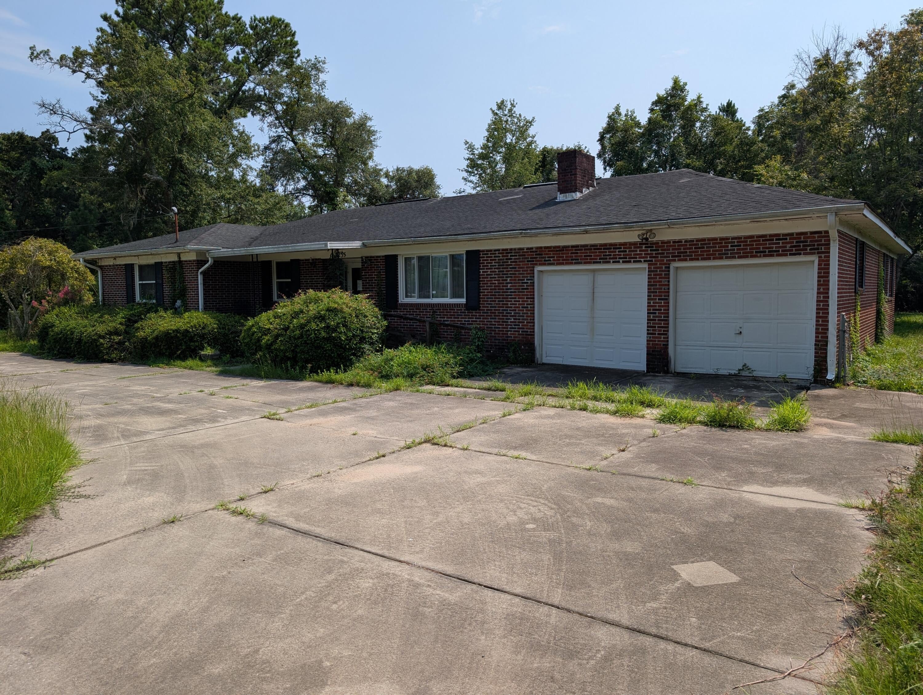 1235 Hamlin Road