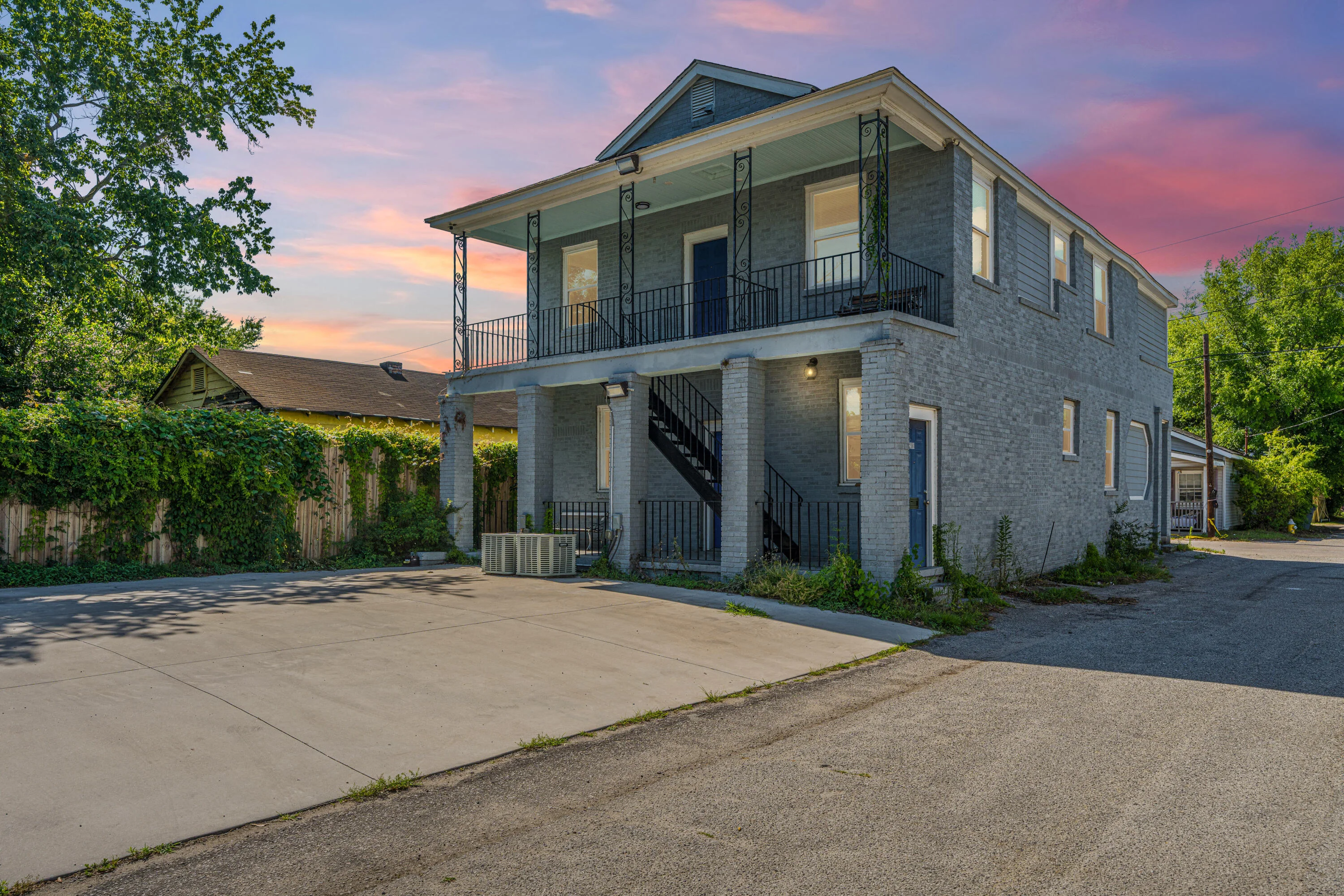2001 Hugo Avenue Unit A & B