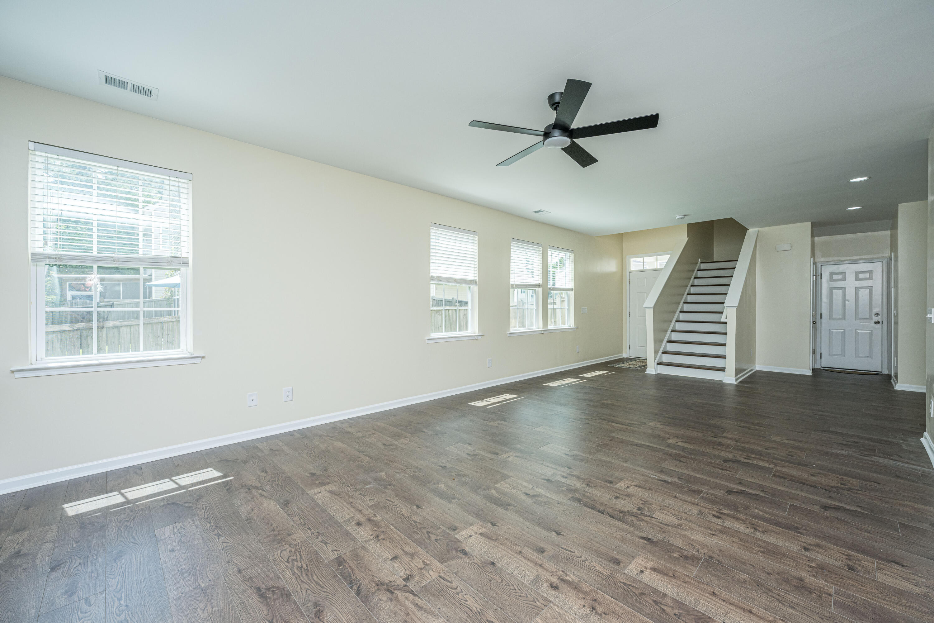 136 Dream Street