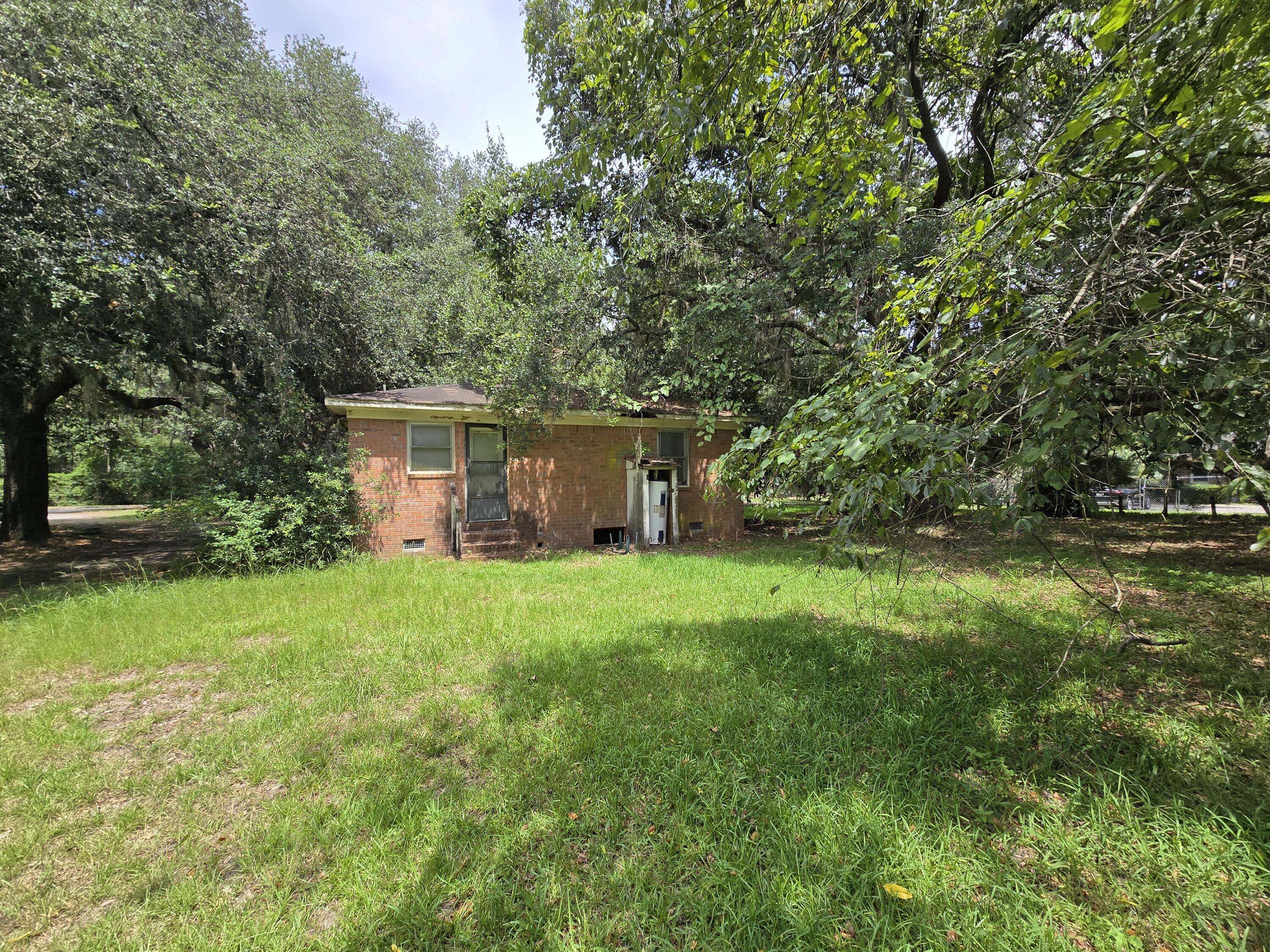 1946 River Road