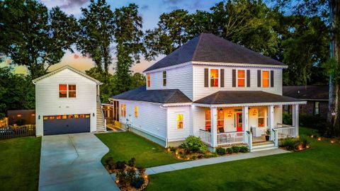 Photo of 1055 Stonehenge Drive, Hanahan, SC 29410 (MLS # 26021030)