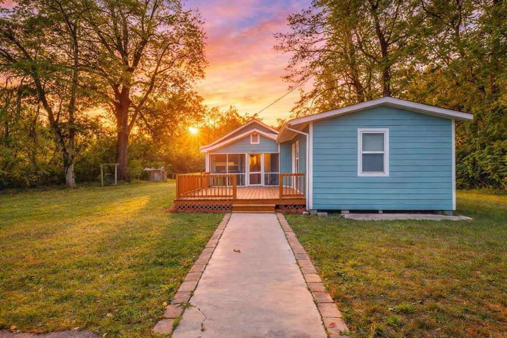 Photo of 4319 Davison Road, Ravenel, SC 29470 (MLS # 26011157)