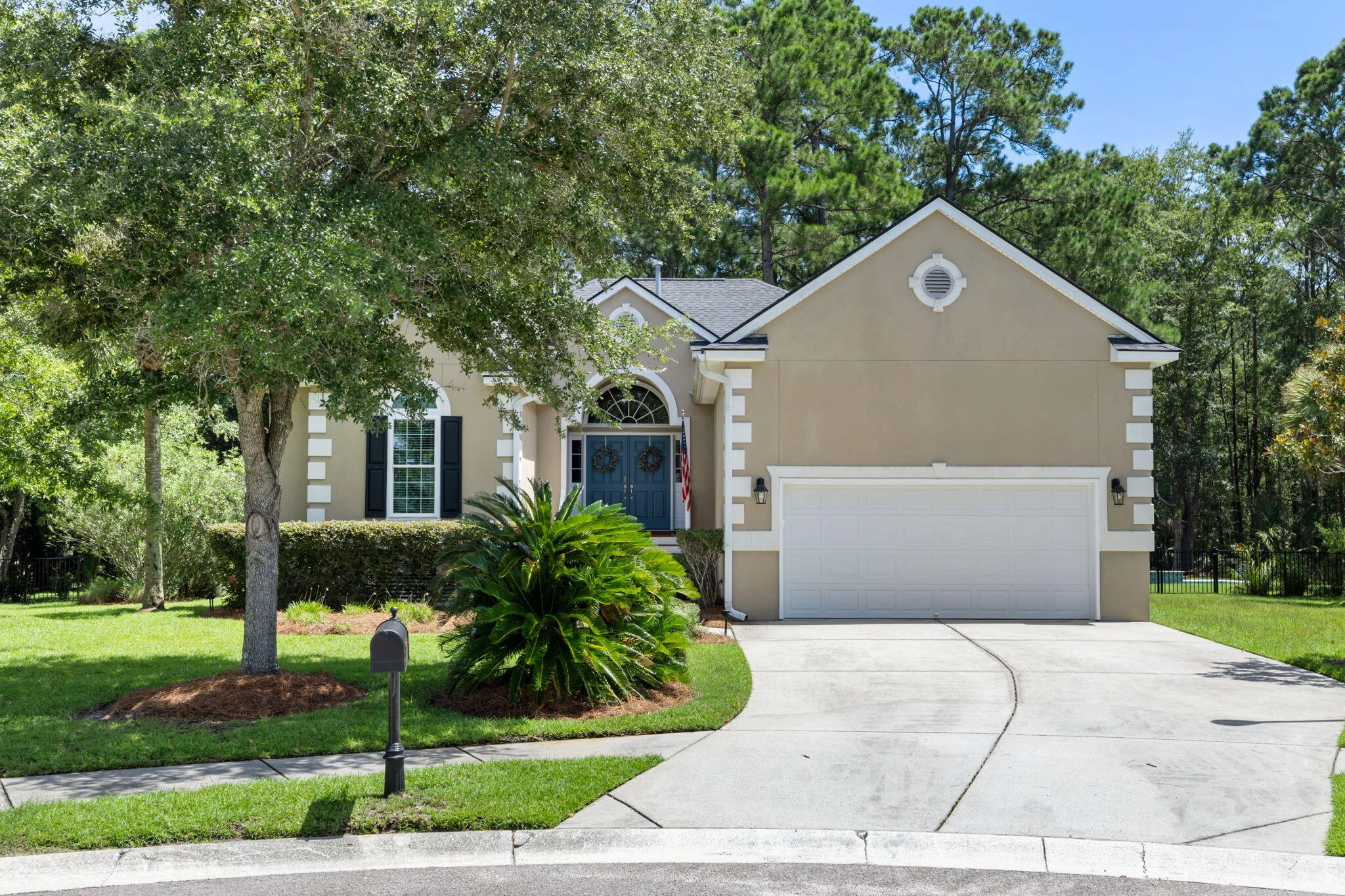 1425 Oakhurst Dr