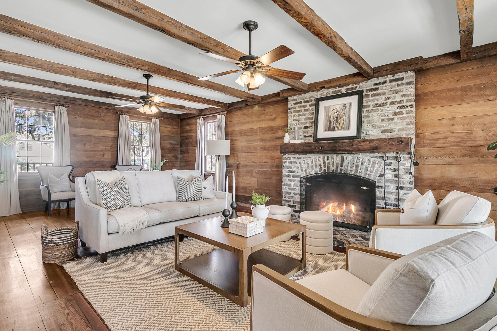 741 Creekside Drive