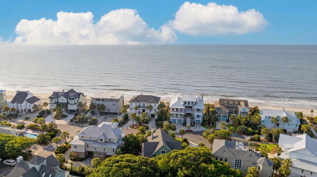 Photo of 5 E Beachwood, Isle of Palms, SC 29451 (MLS # 26005628)