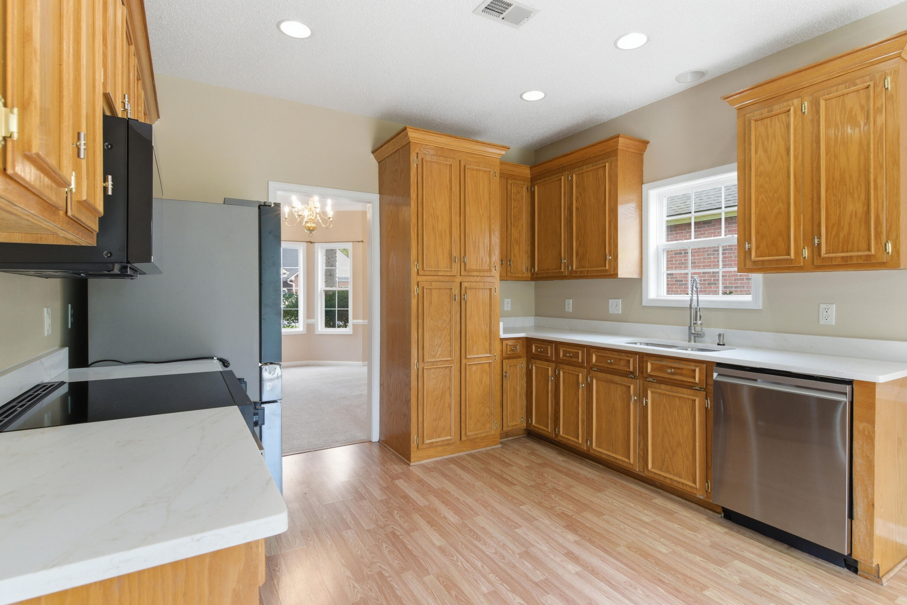 8752 Evangeline Drive