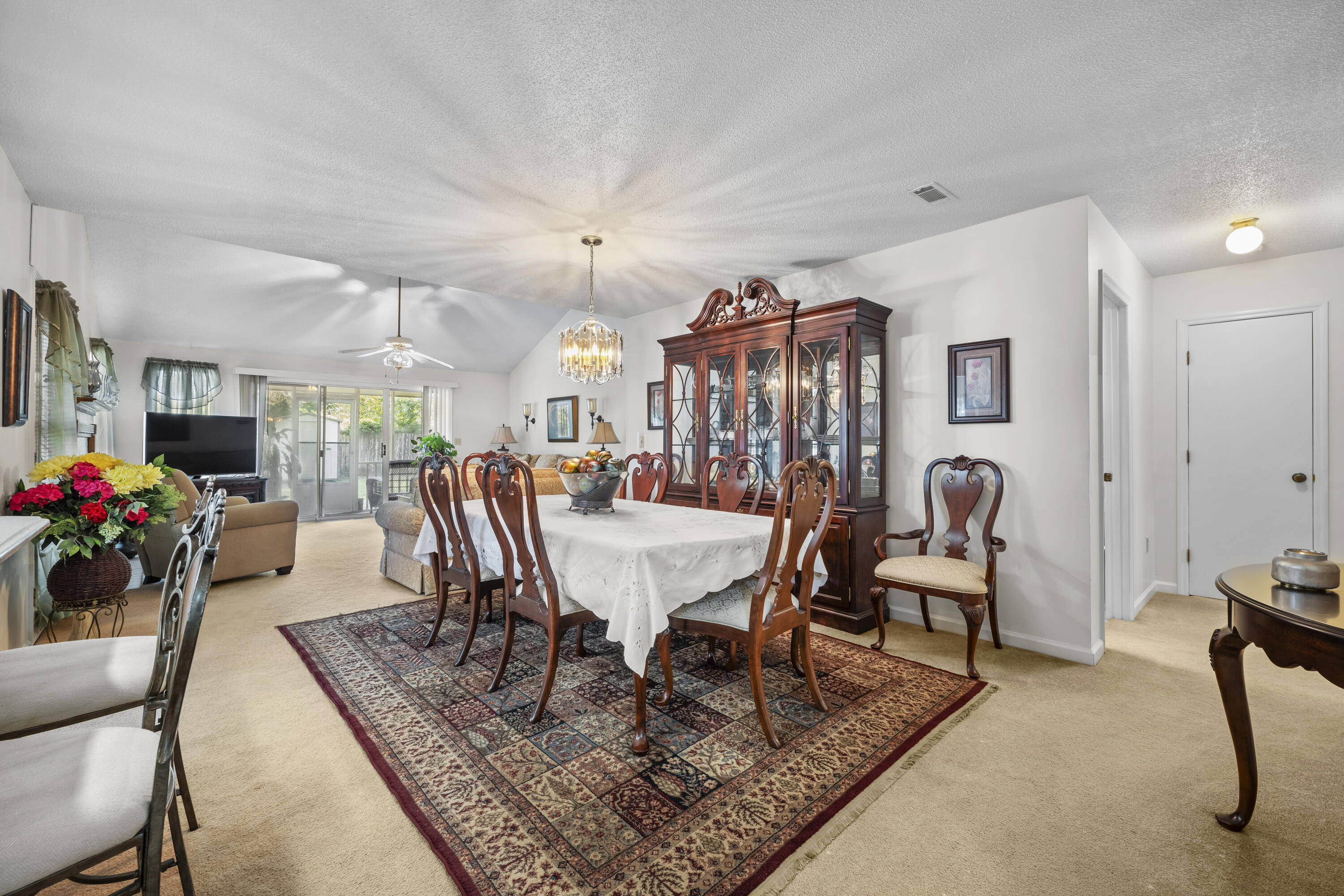 410 Sarah St