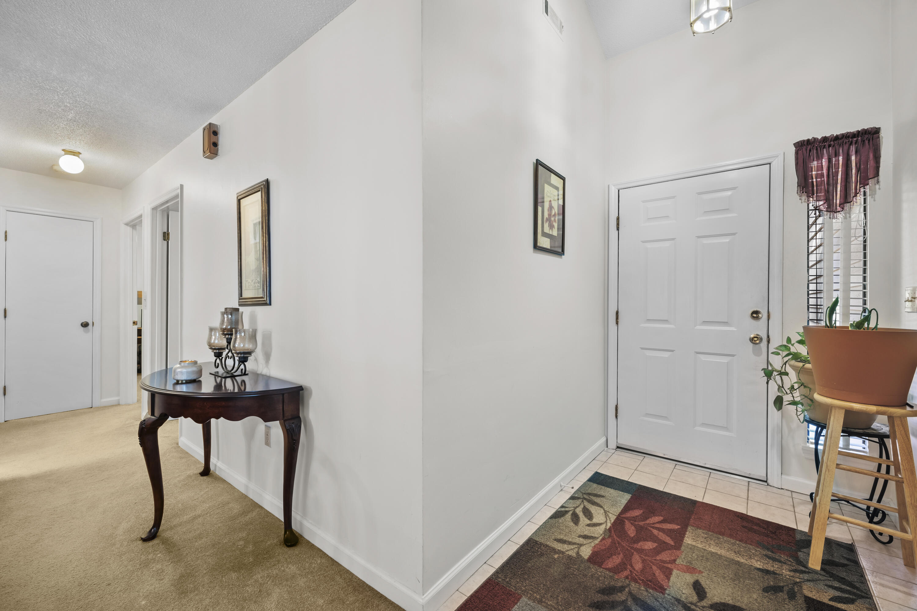 410 Sarah St