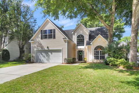 Single Family Residence in Mount Pleasant SC 2145 Country Manor Drive.jpg