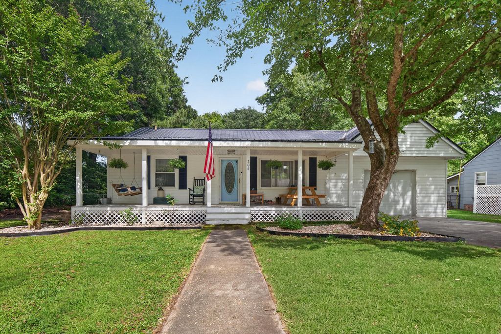 Photo of 206 N Winter Street, Moncks Corner, SC 29461 (MLS # 26013517)