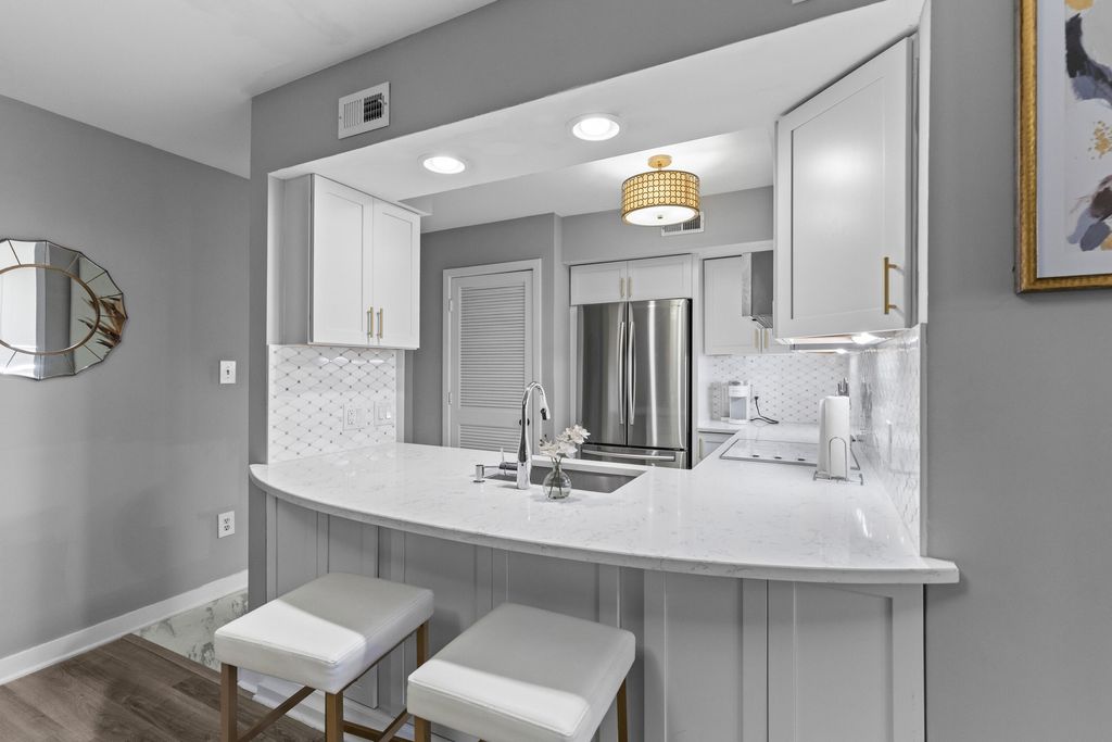 Photo of 55 Ashley Avenue #Apt 6, Charleston, SC 29401 (MLS # 26005812)