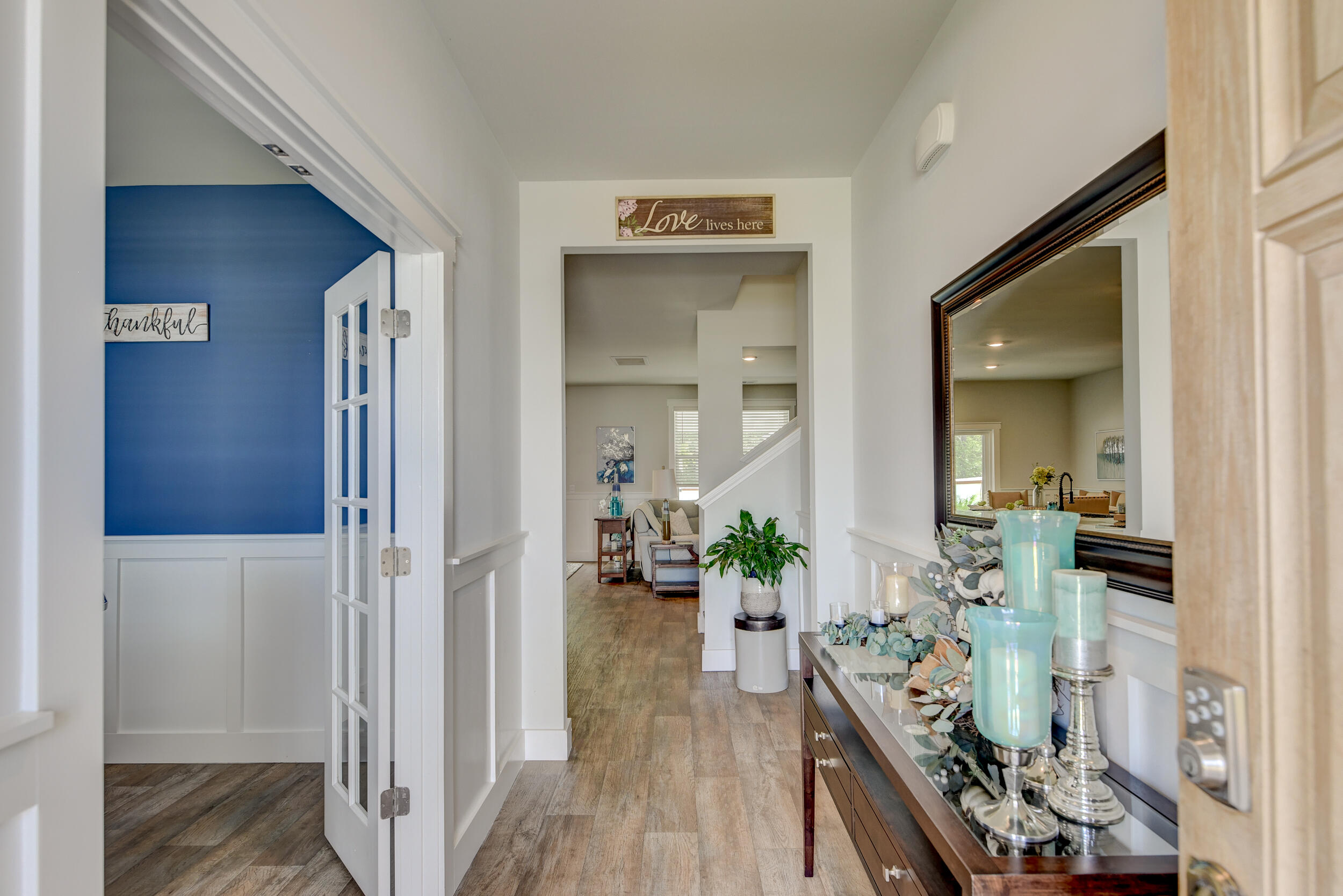 243 N Light Way