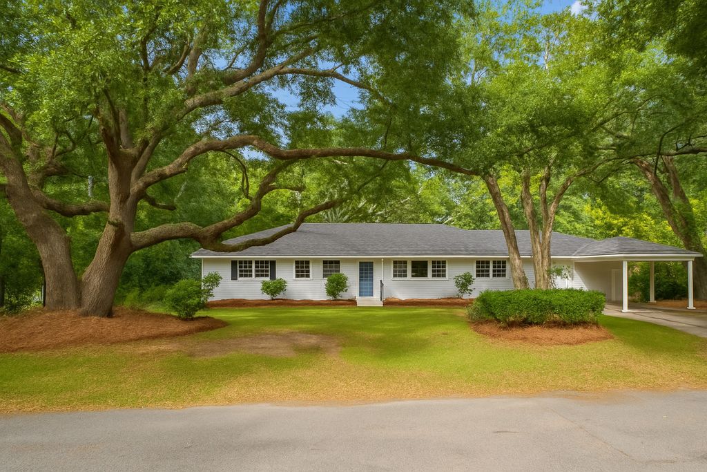 Photo of 1134 Mim Avenue, Charleston, SC 29407 (MLS # 25026720)
