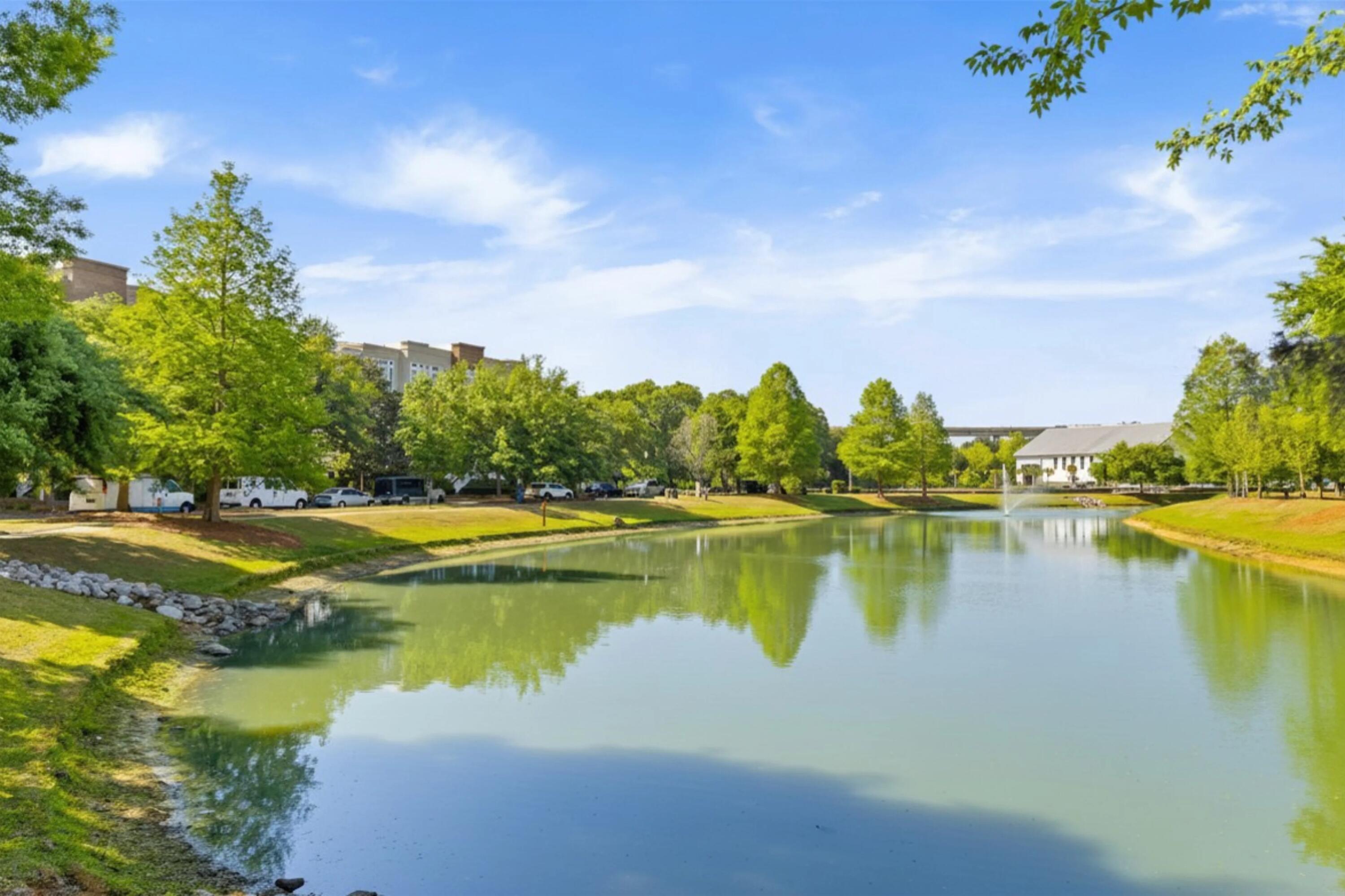 136 Fairbanks Oak Alley 4b