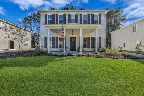 Photo of 9 Rinkie Road, Beaufort, SC 29906 (MLS # 25028695) Photo of 9 Rinkie Road, Beaufort, SC 29906 (MLS # 25028695)
