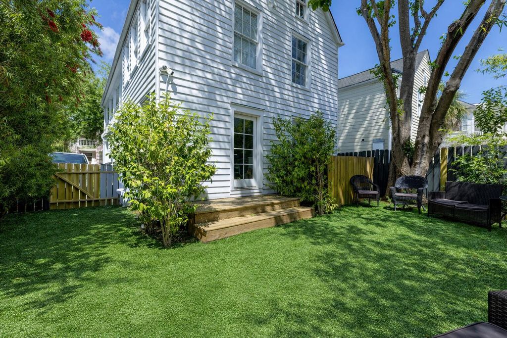 Photo of 33 Bogard Street, Charleston, SC 29403 (MLS # 26010608)