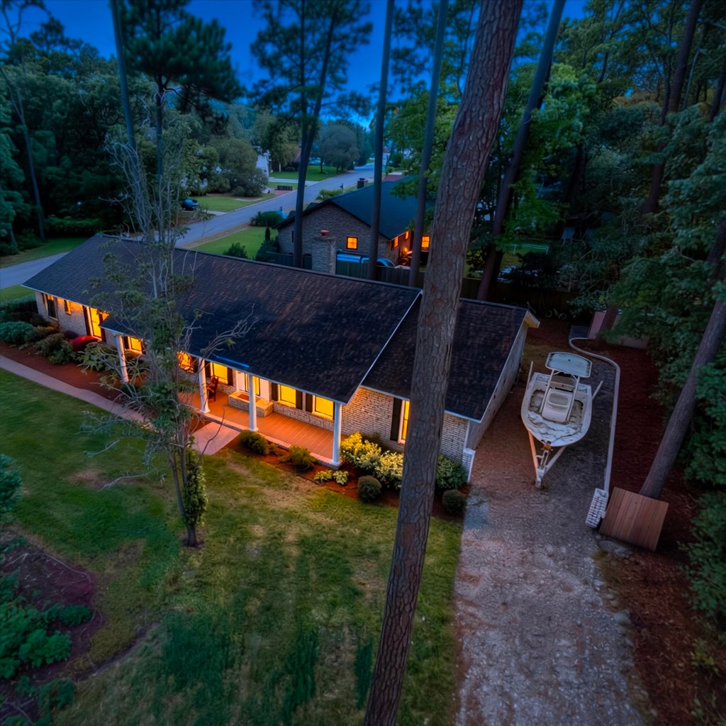 Photo of 109 Beacon Hill Lane, Summerville, SC 29485 (MLS # 26028865)