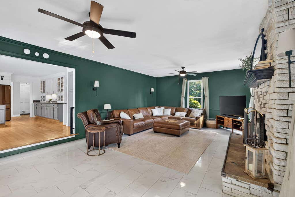 Photo of 407 Huntington Road, Summerville, SC 29483 (MLS # 26022263)